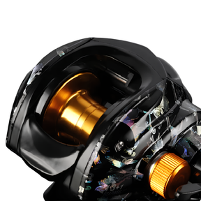 Carretilha de Pesca Daiwa 7.2:1 Anti Cabeleira + Brinde [Faca De Pesca]